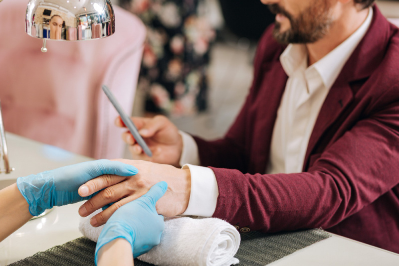 Мужской маникюр